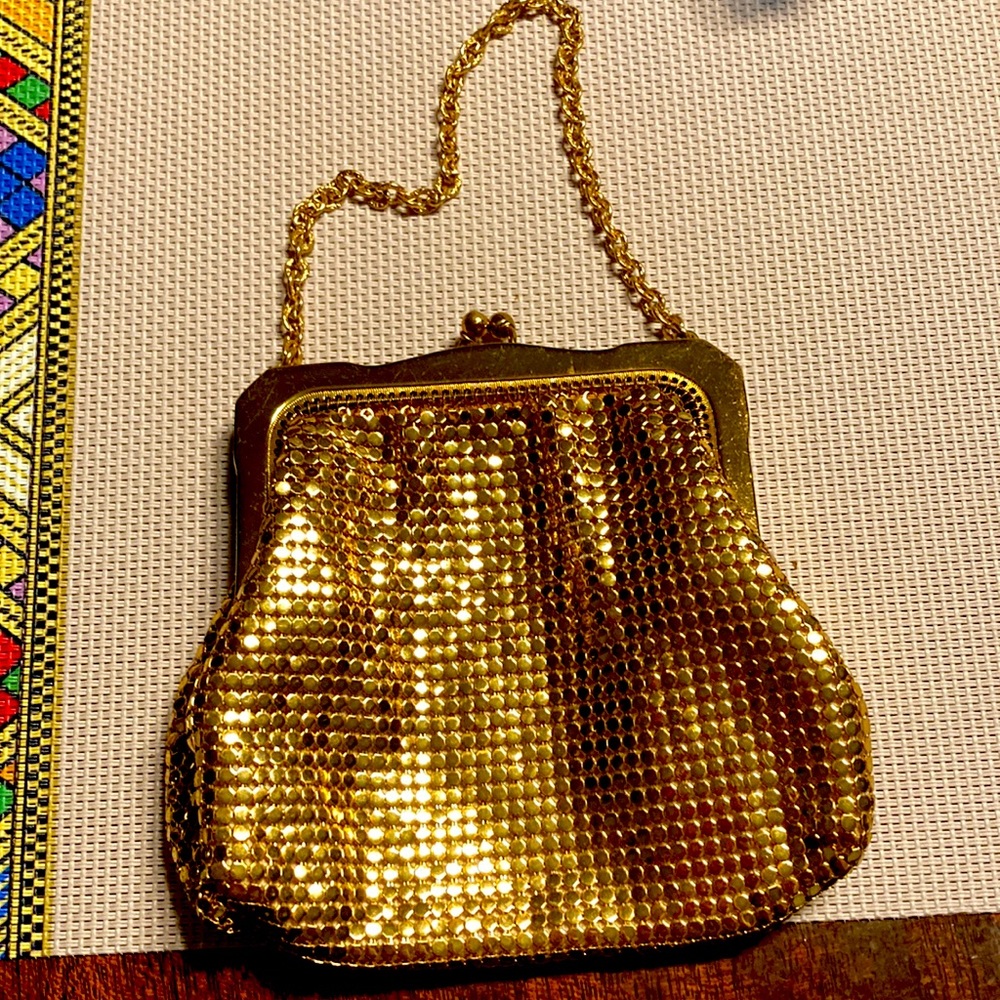 Vintage gold beaded/chain wristlet/clutch/coin purse.